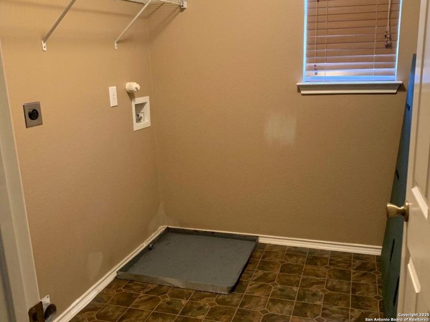 Laundry Room 2 Level