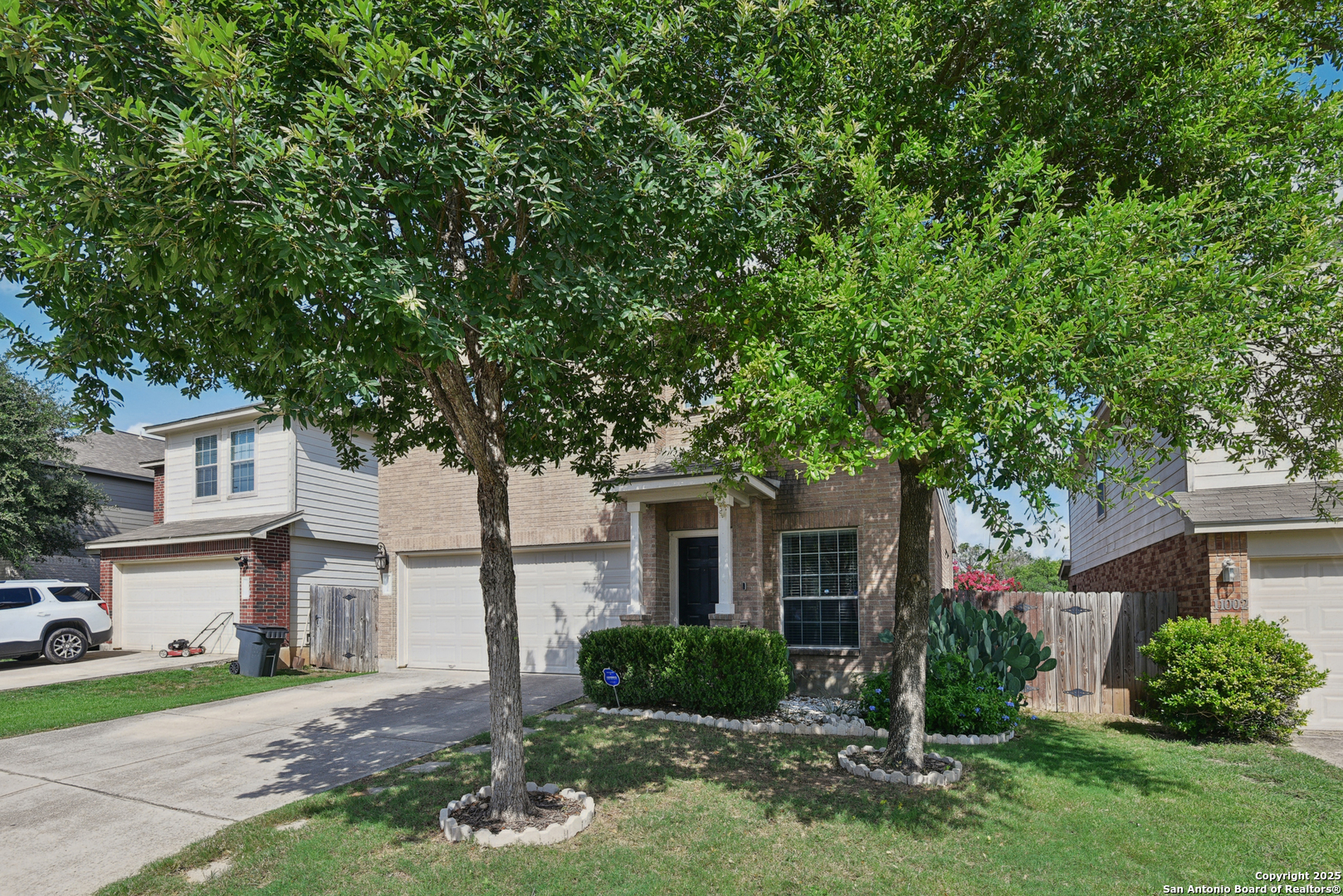 Photo 2 of Single family home for sale at 11006 Gilpin Cyn, Helotes, TX 78023 | MLS# 1876796 | Listing updated on 2025-09-29