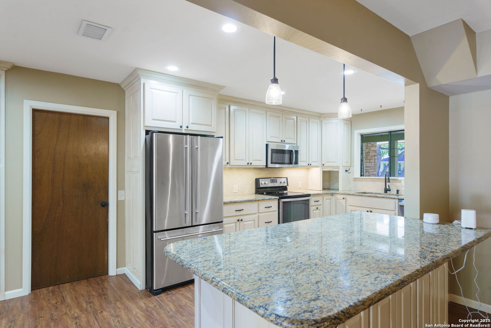 5422 Plantation Dr, San Antonio, TX 78230