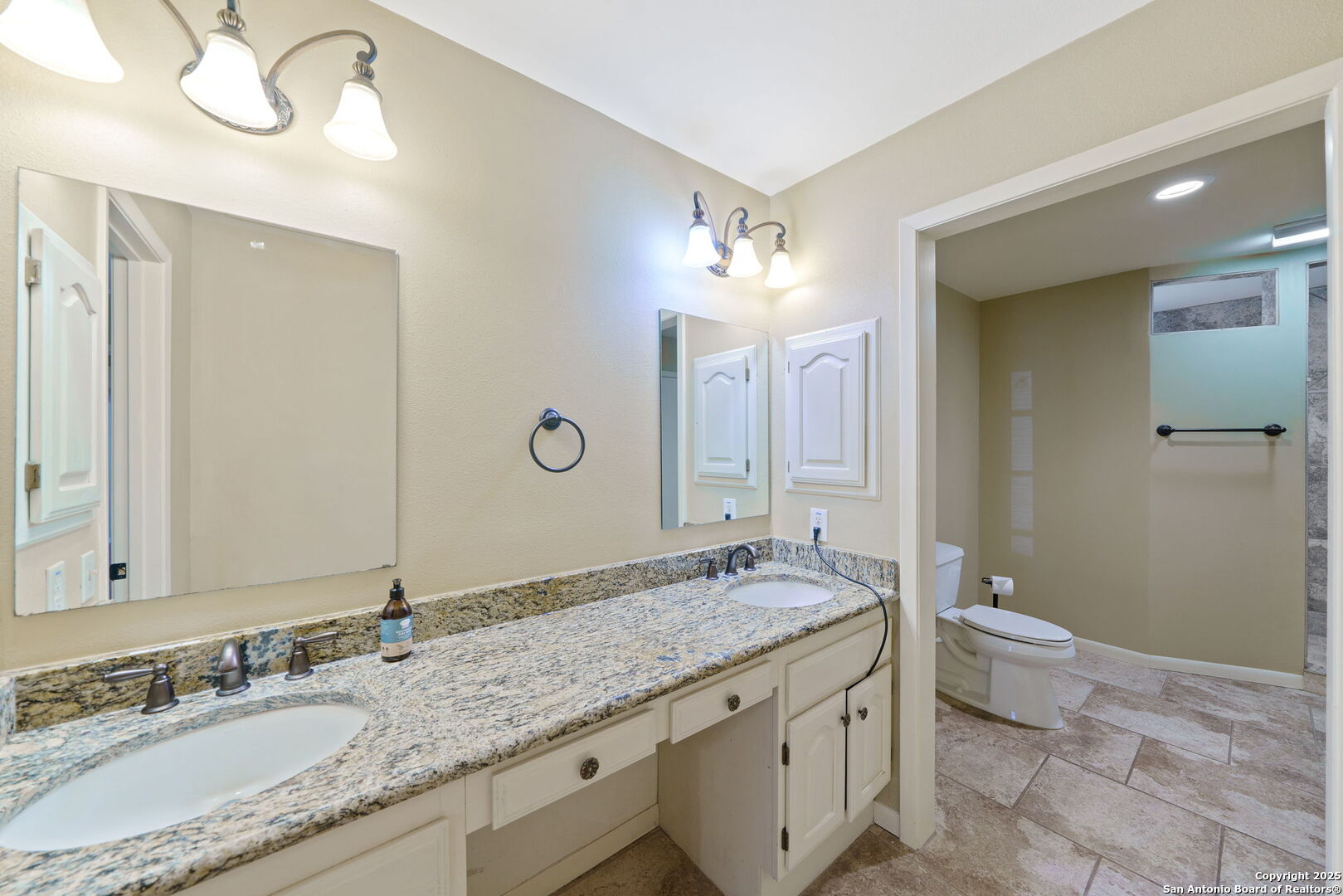 5422 Plantation Dr, San Antonio, TX 78230