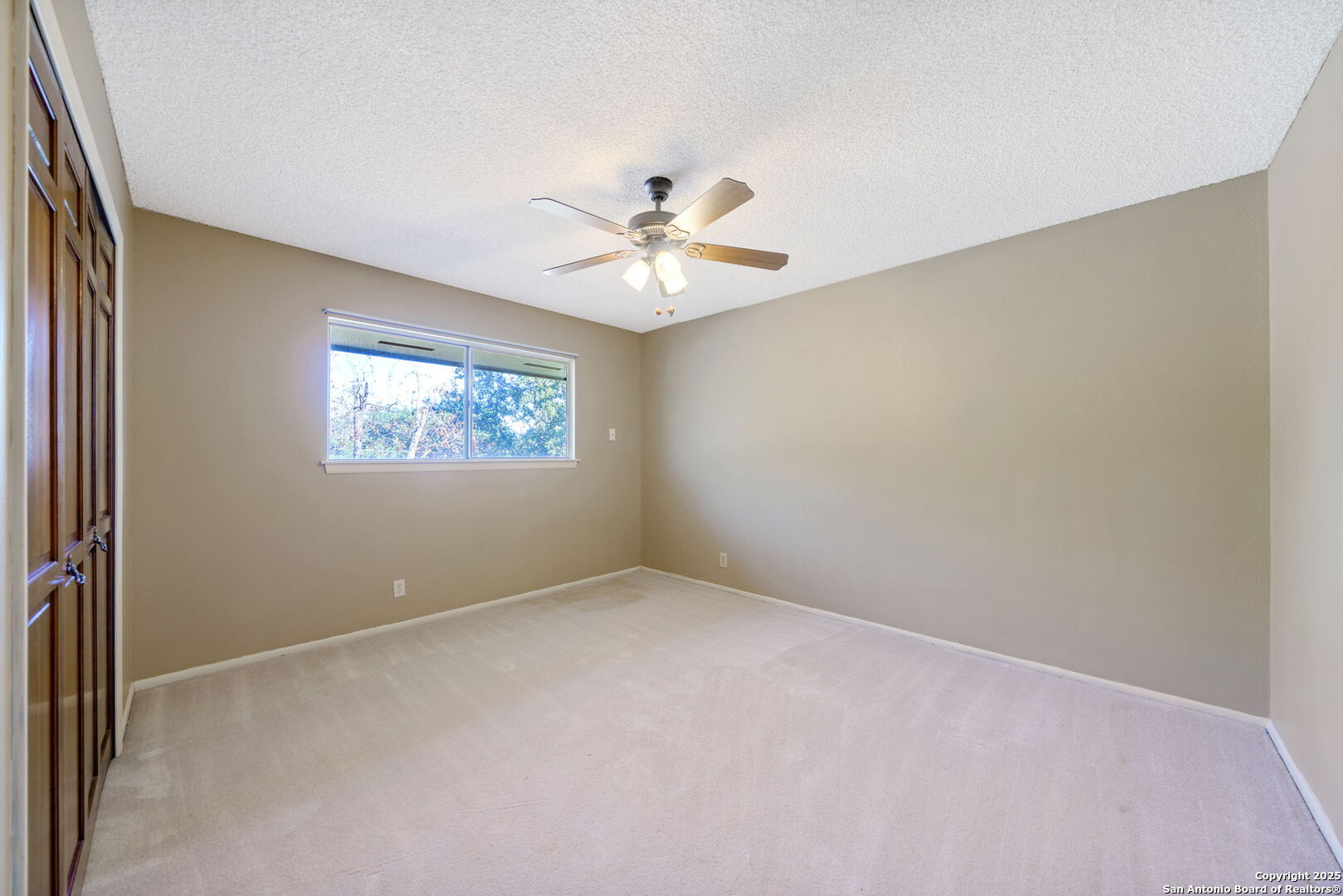 5422 Plantation Dr, San Antonio, TX 78230