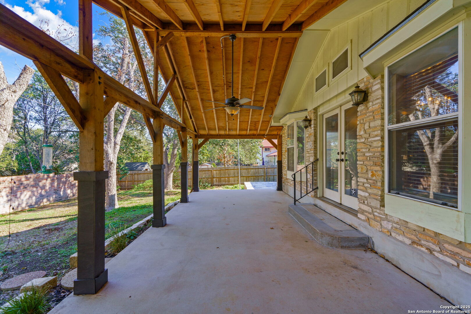 5422 Plantation Dr, San Antonio, TX 78230