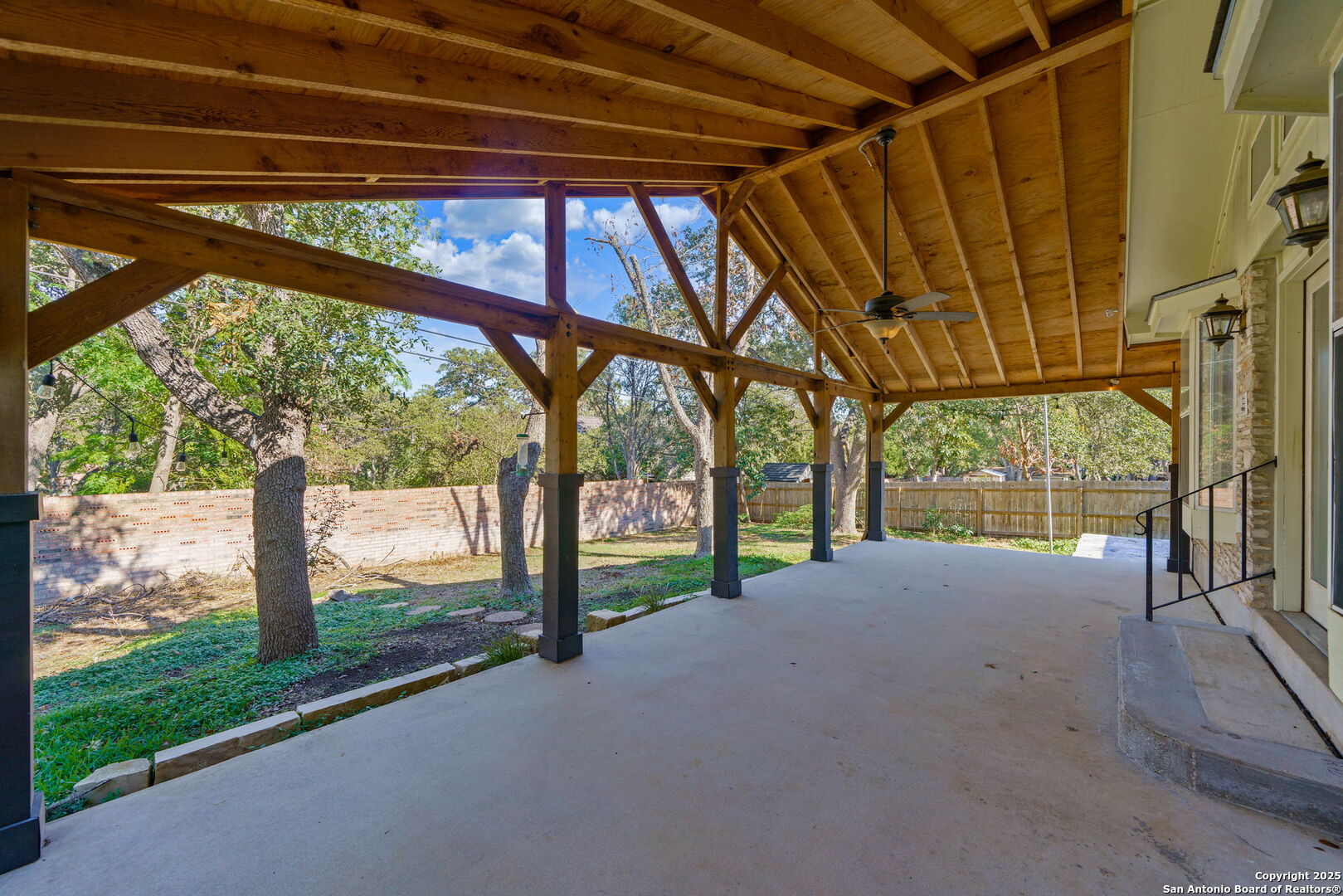 5422 Plantation Dr, San Antonio, TX 78230