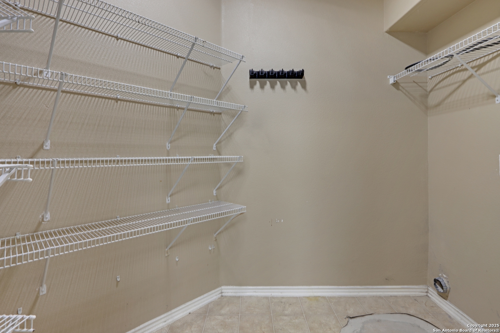 Pantry/Laundry room