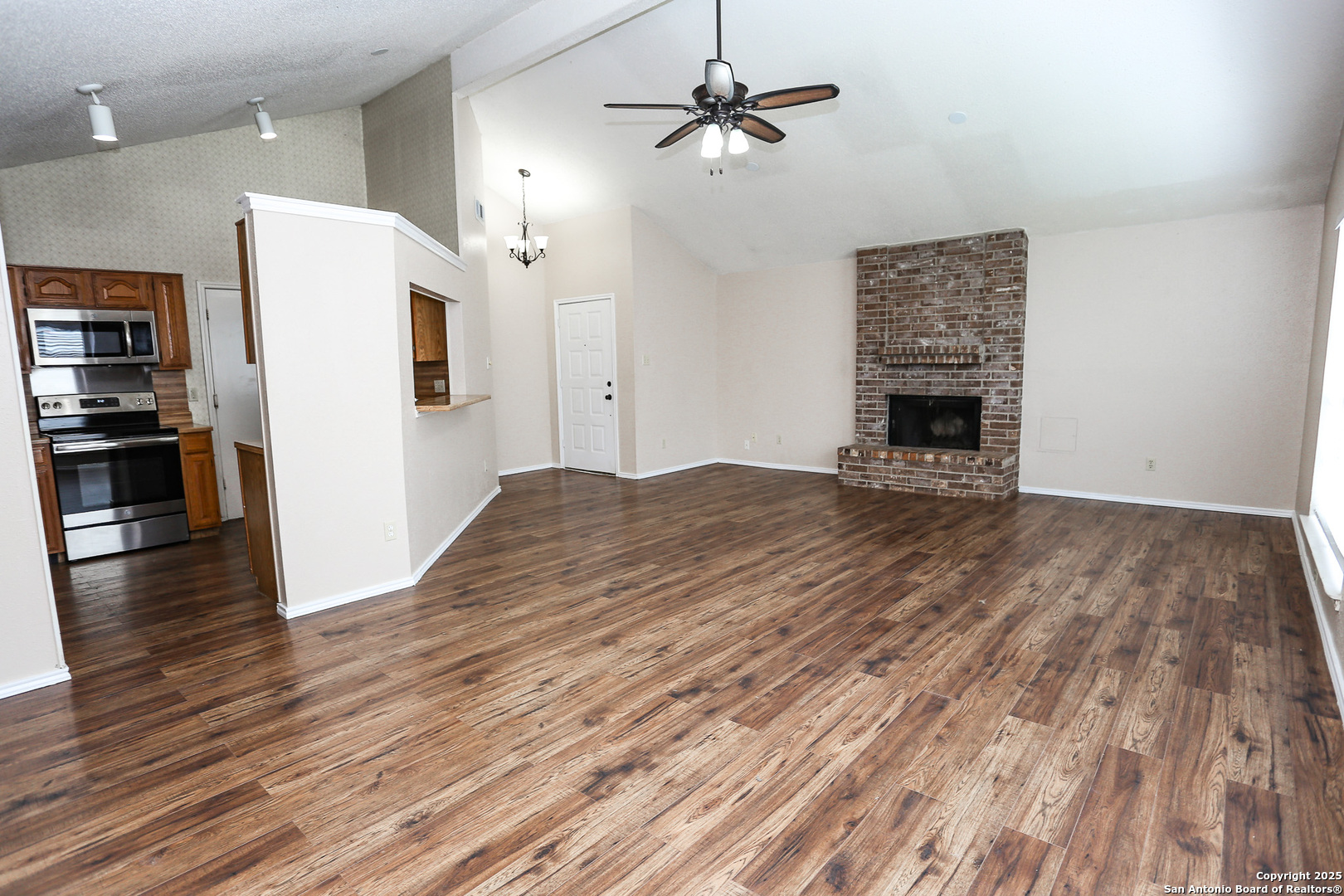 9515 WOODLAND HLS, San Antonio, TX 78250