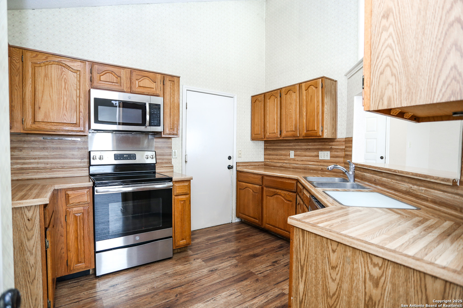 9515 WOODLAND HLS, San Antonio, TX 78250