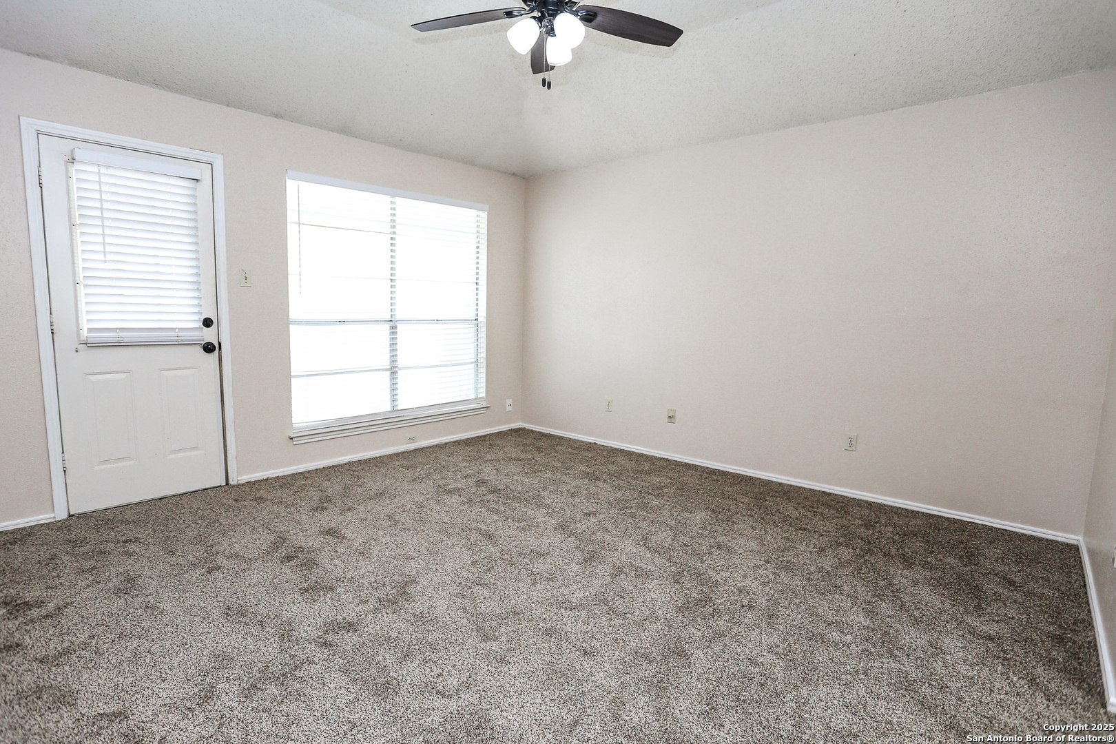 9515 WOODLAND HLS, San Antonio, TX 78250