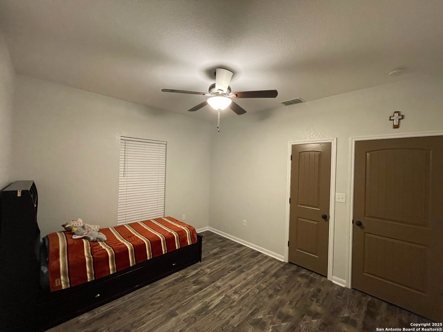 1243 MORNING GLORY LN, Adkins, TX 78101