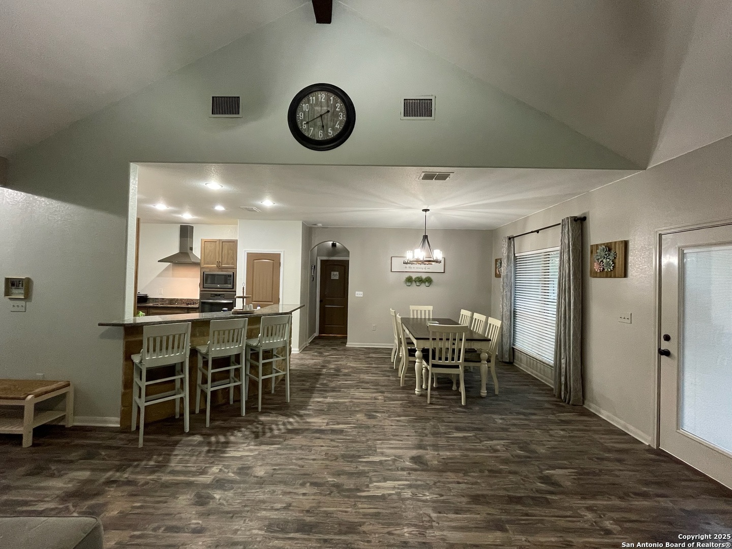 1243 MORNING GLORY LN, Adkins, TX 78101