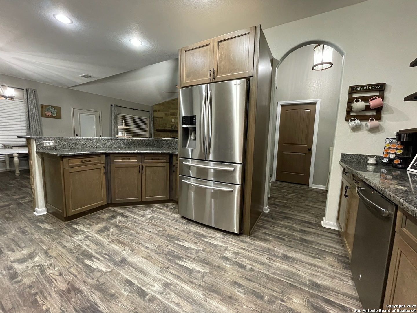 1243 MORNING GLORY LN, Adkins, TX 78101