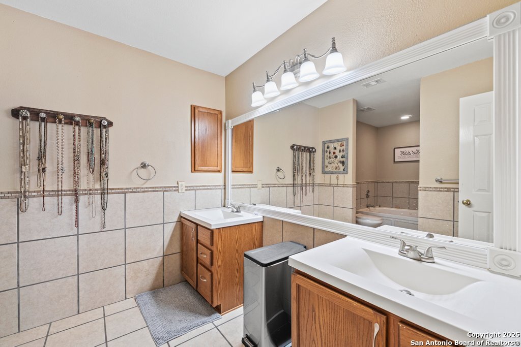 Double vanities, check!