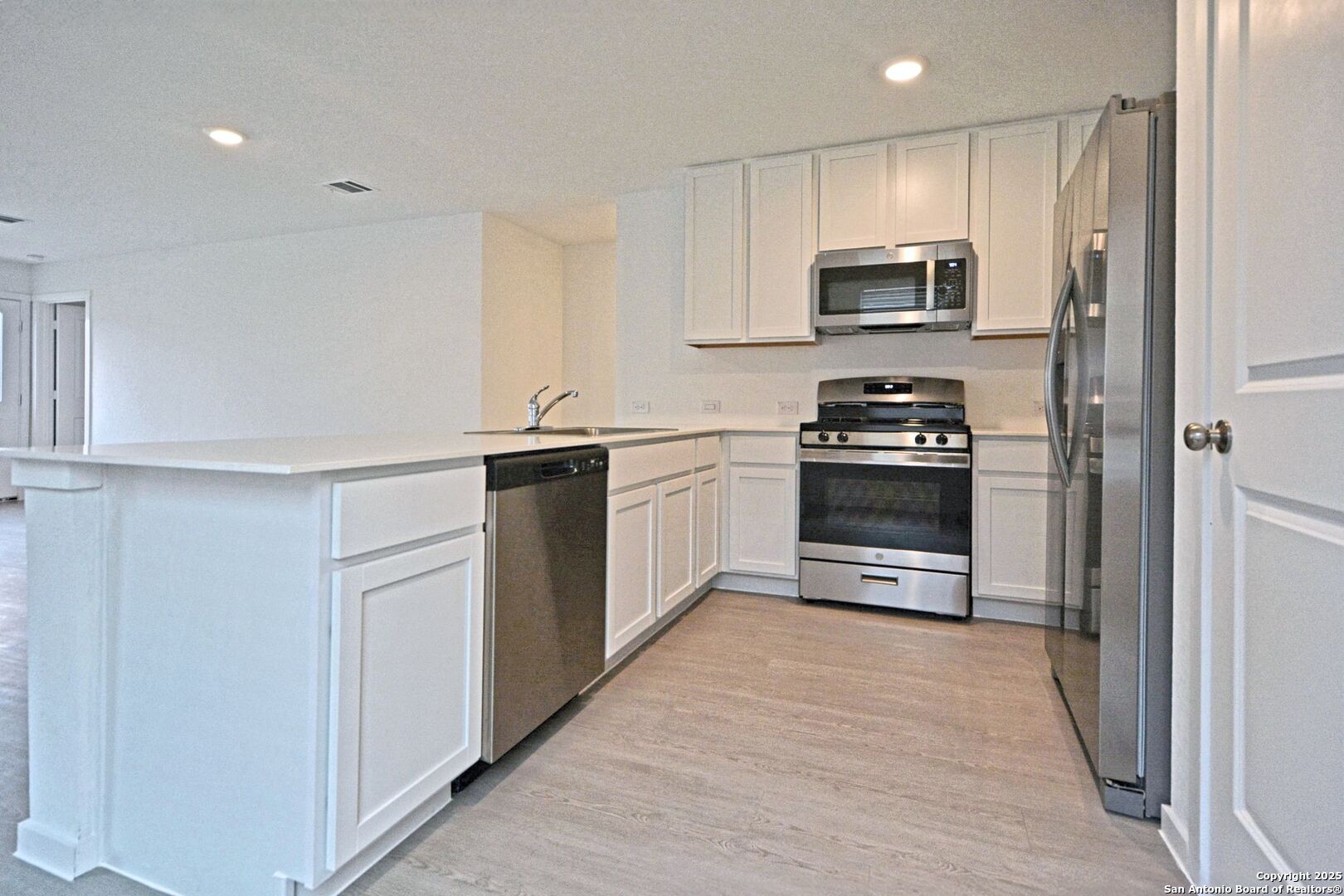 3748 AXIS HILL ST, New Braunfels, TX 78132