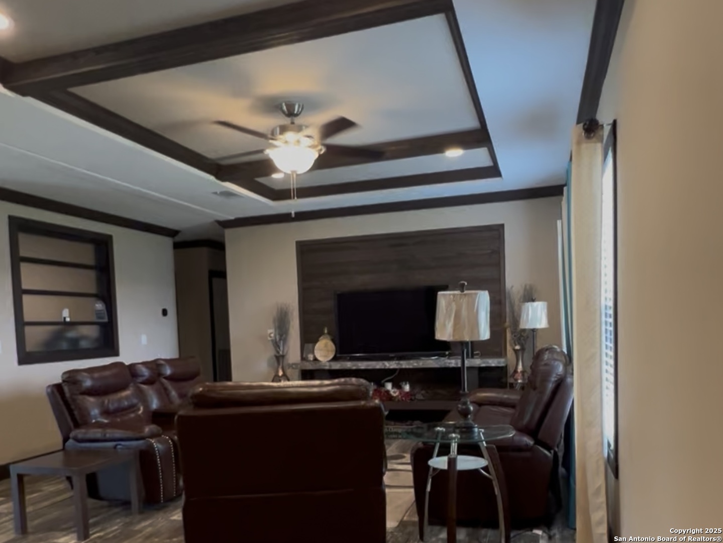 165 MARAVILLAS DR, Pleasanton, TX 78064