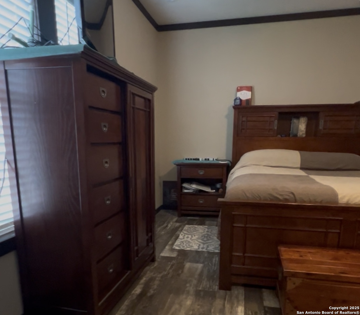 165 MARAVILLAS DR, Pleasanton, TX 78064