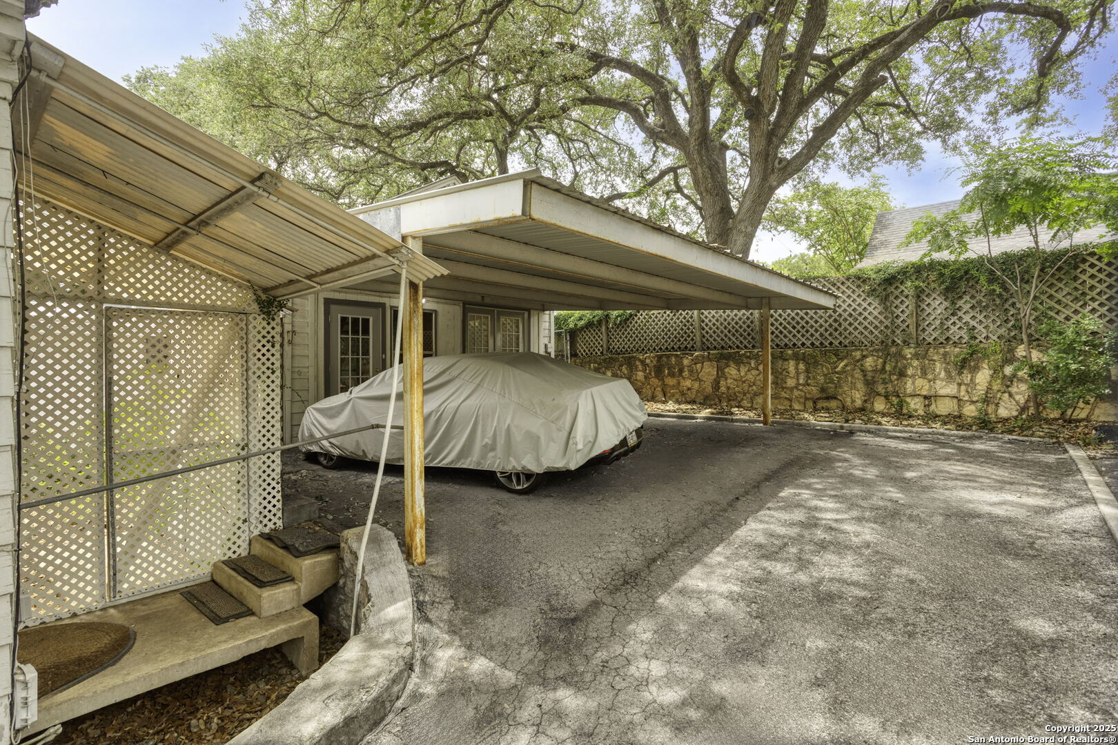 527 Kings Ct, San Antonio, TX 78212