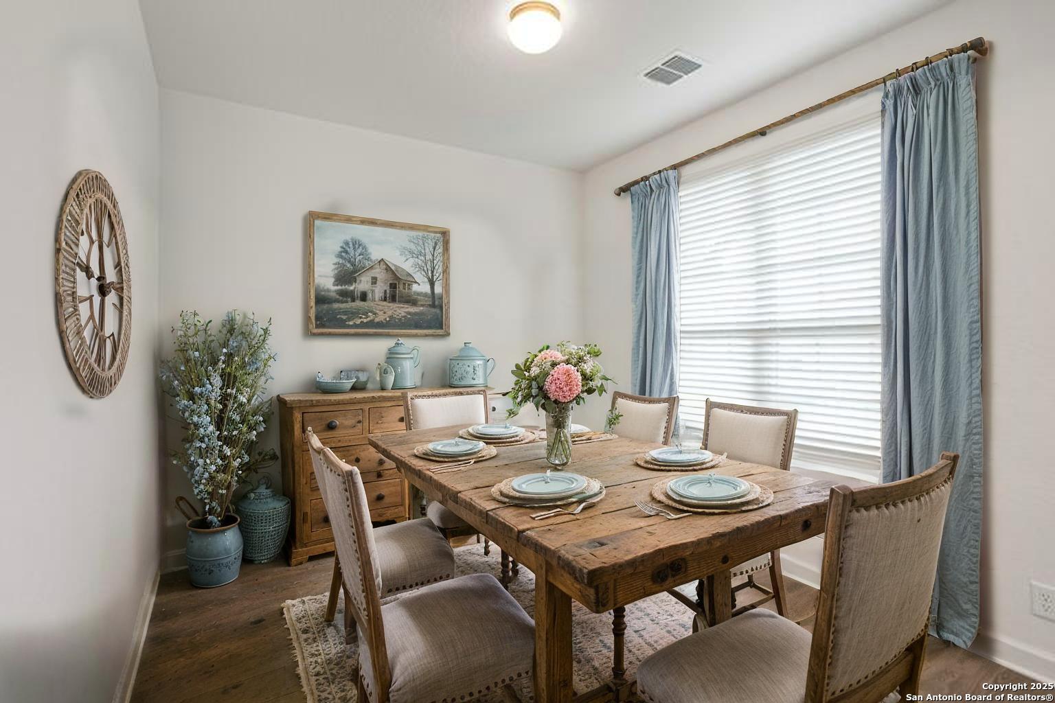 virtually staged formal dining or office