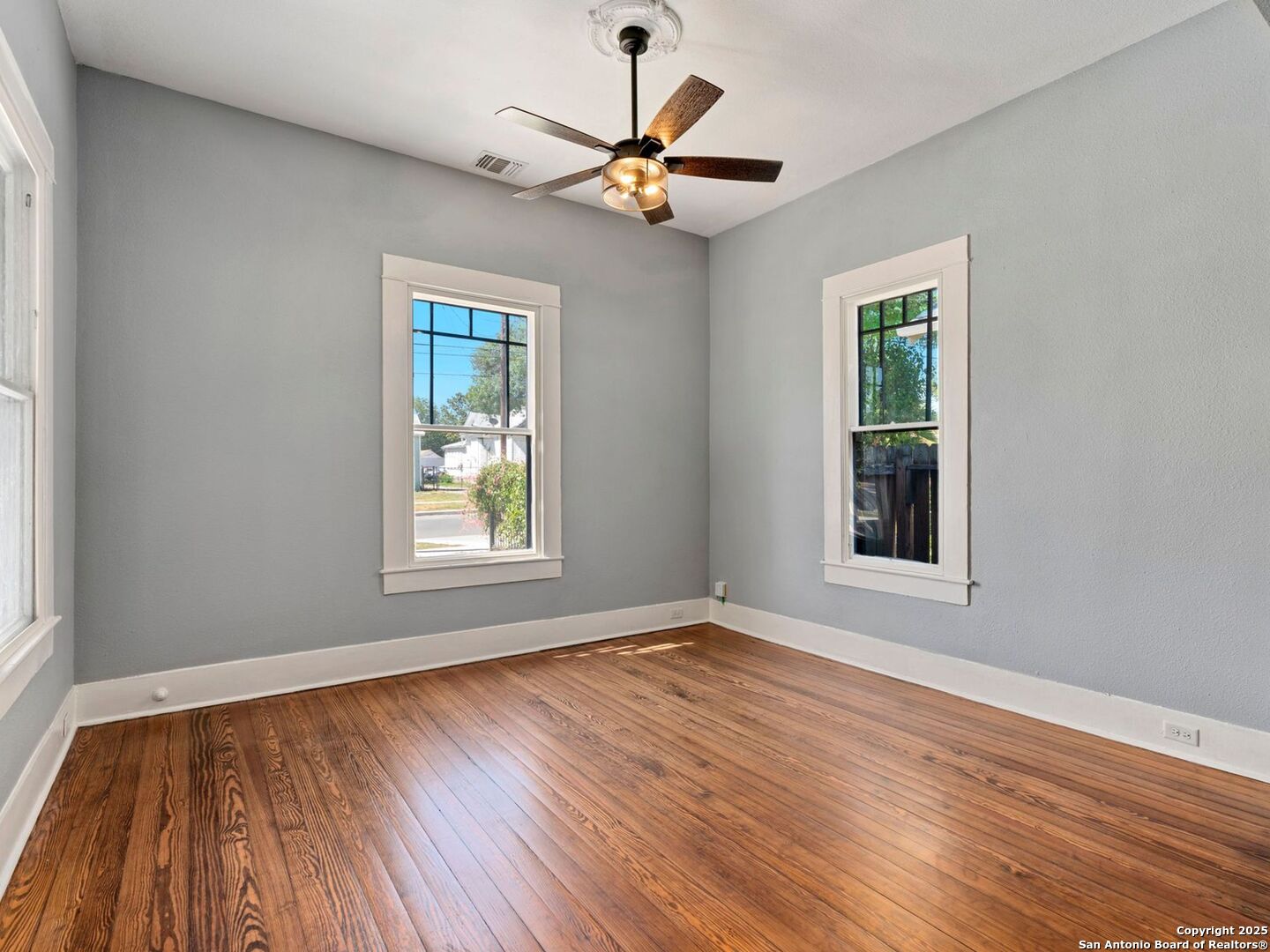 925 LAMAR ST, San Antonio, TX 78202