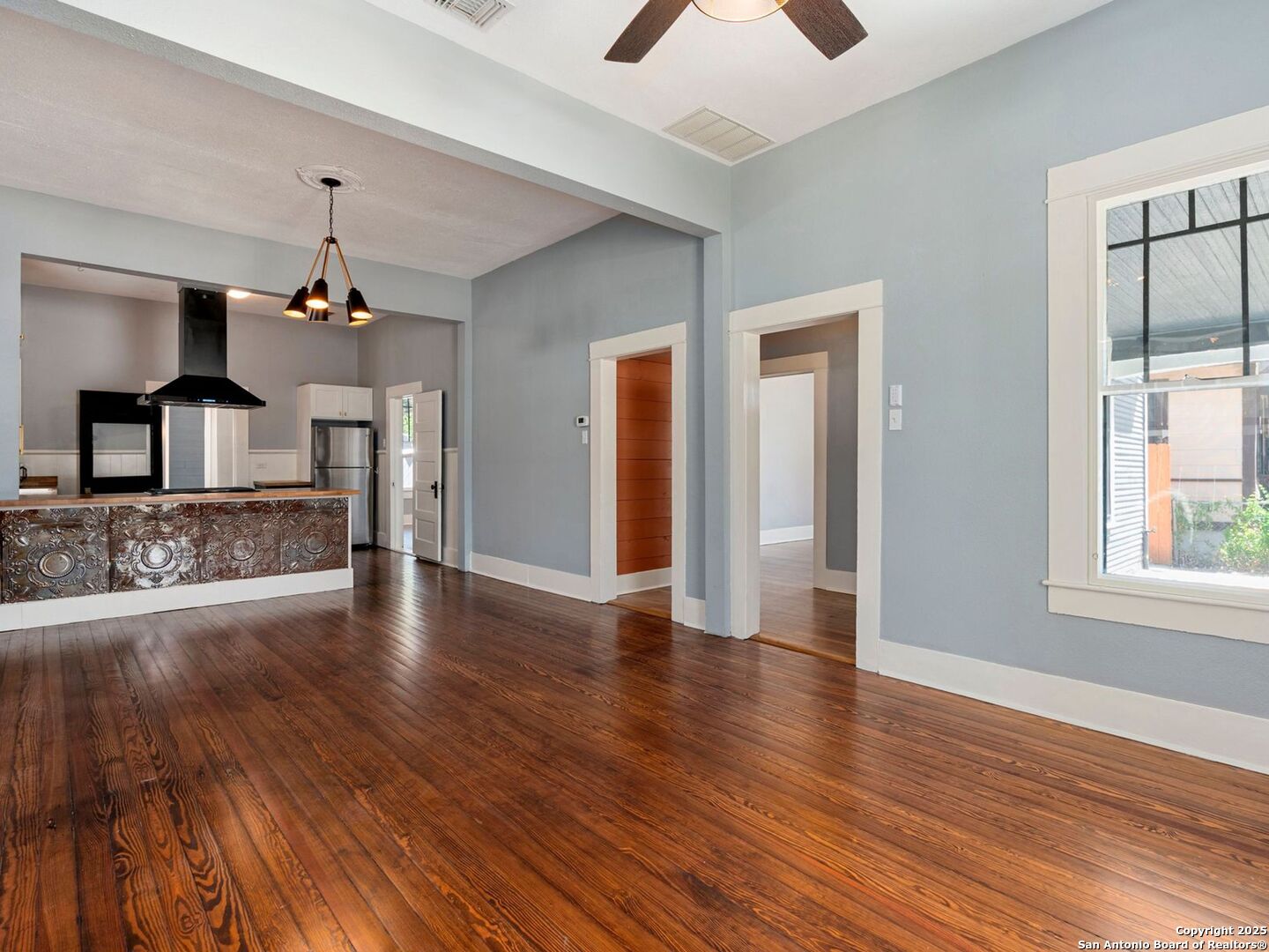925 LAMAR ST, San Antonio, TX 78202