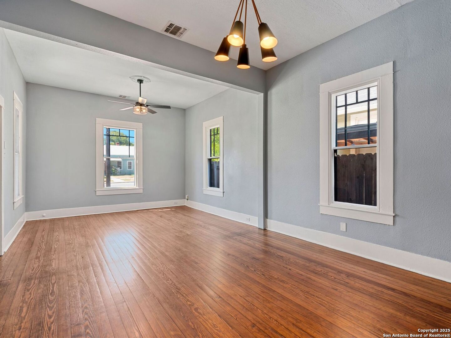 925 LAMAR ST, San Antonio, TX 78202