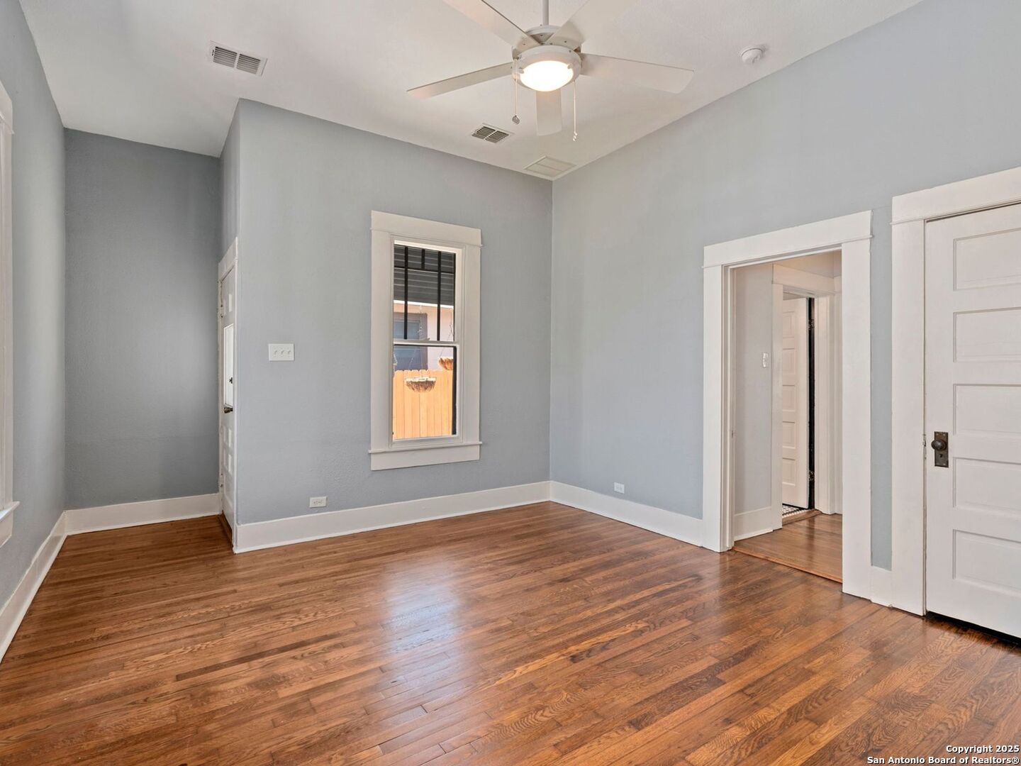 925 LAMAR ST, San Antonio, TX 78202