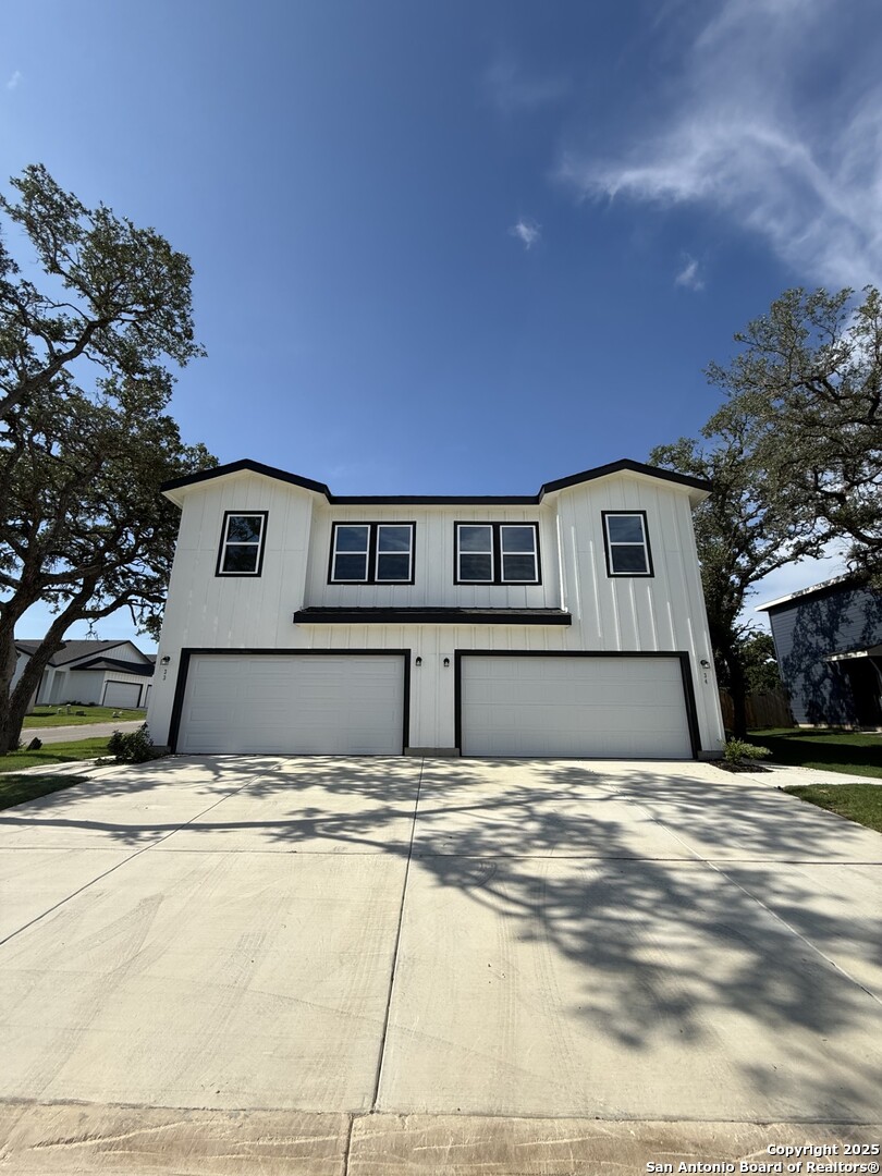 9193 DIETZ ELKHORN RD, #34, Boerne, TX 78015