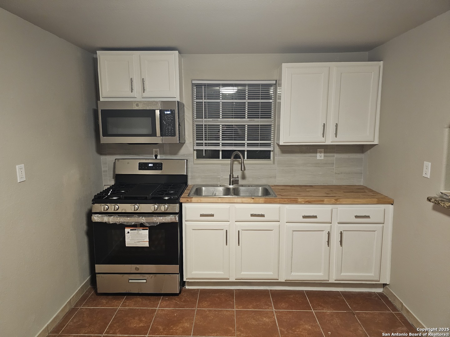 503 GROSVENOR ST, San Antonio, TX 78221