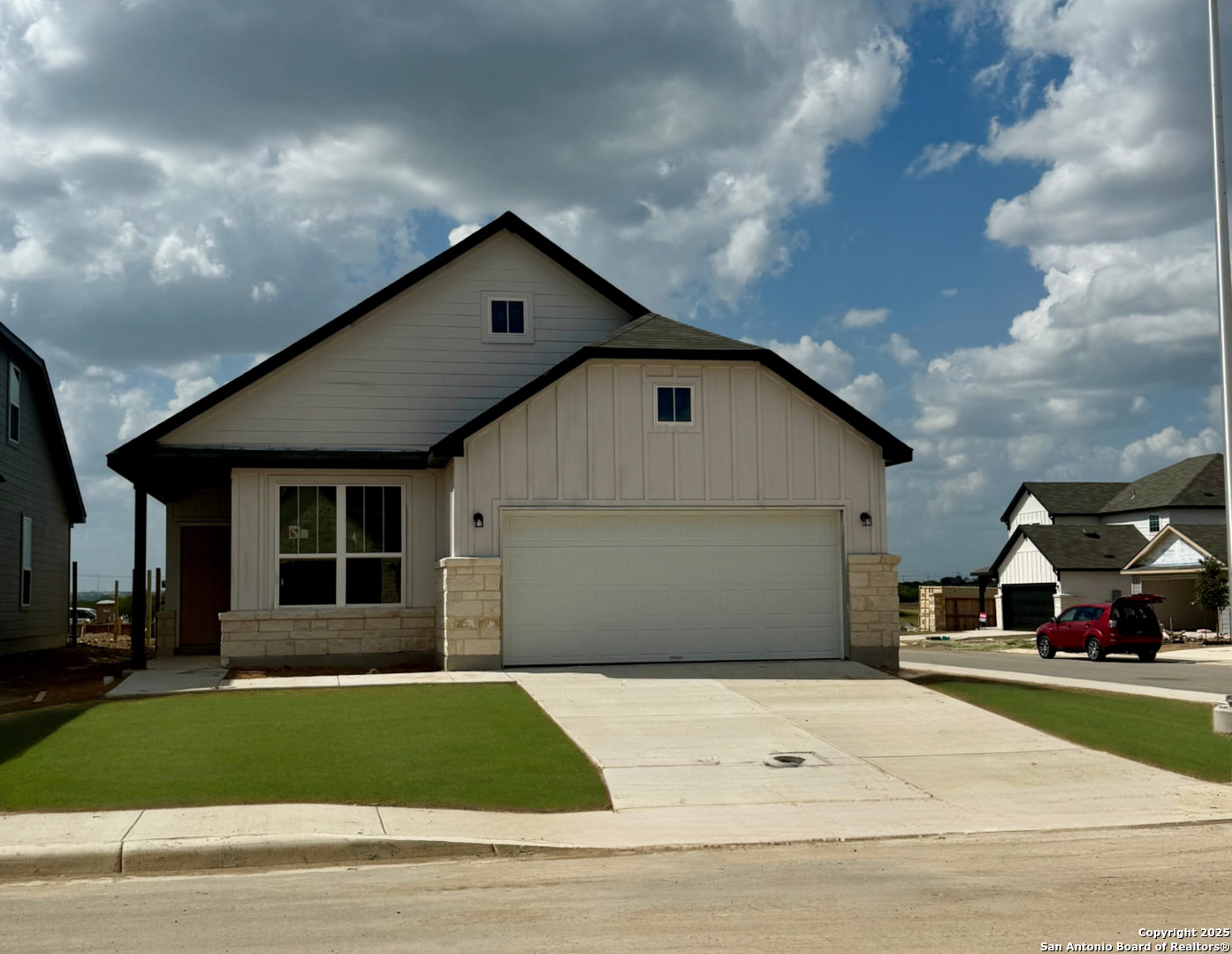 Live Exterior of the Home - Chatfield HC202