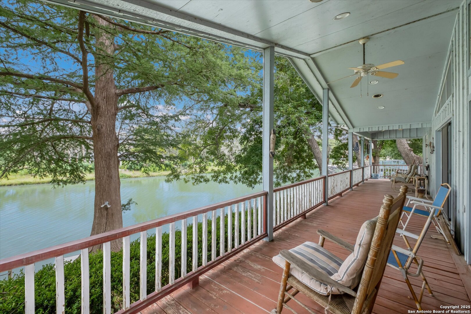 Looking at 150+ ft of Riverfront