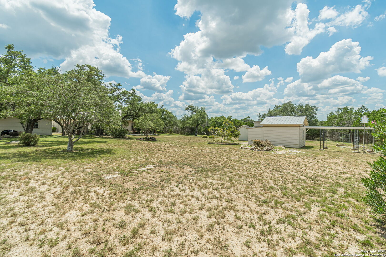 Look at all that room!!