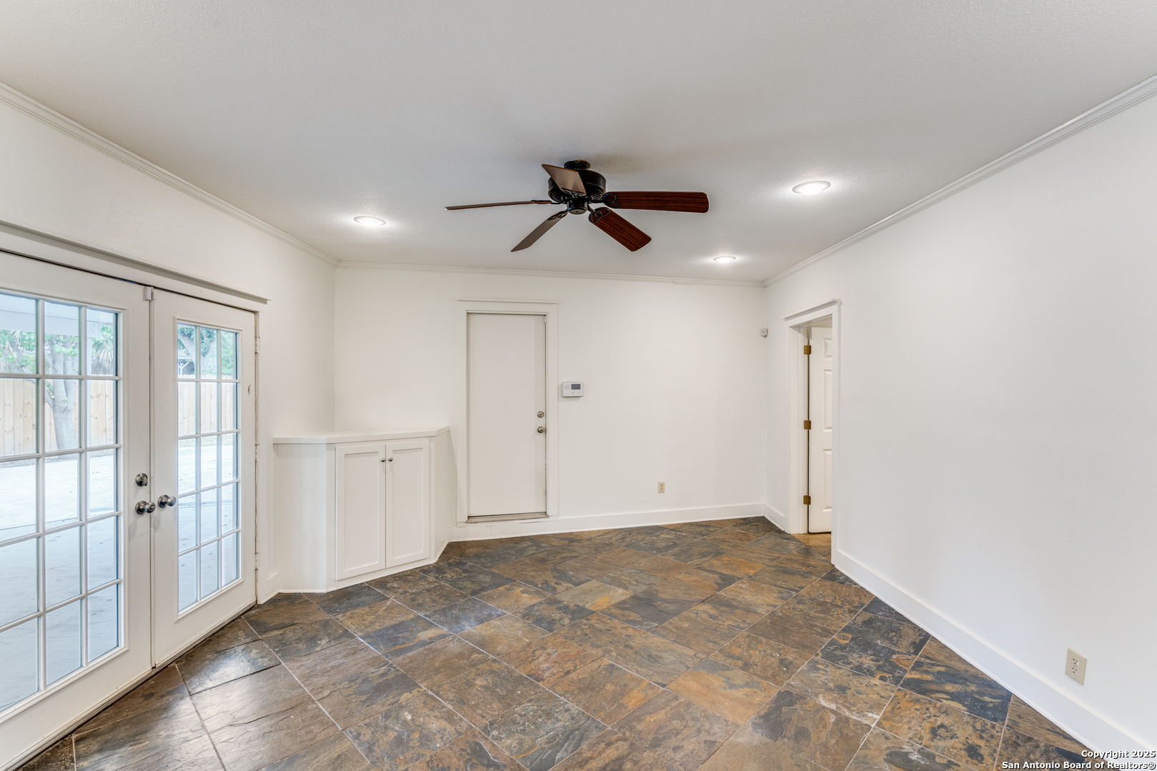 100 SEFORD DR, Terrell Hills, TX 78209
