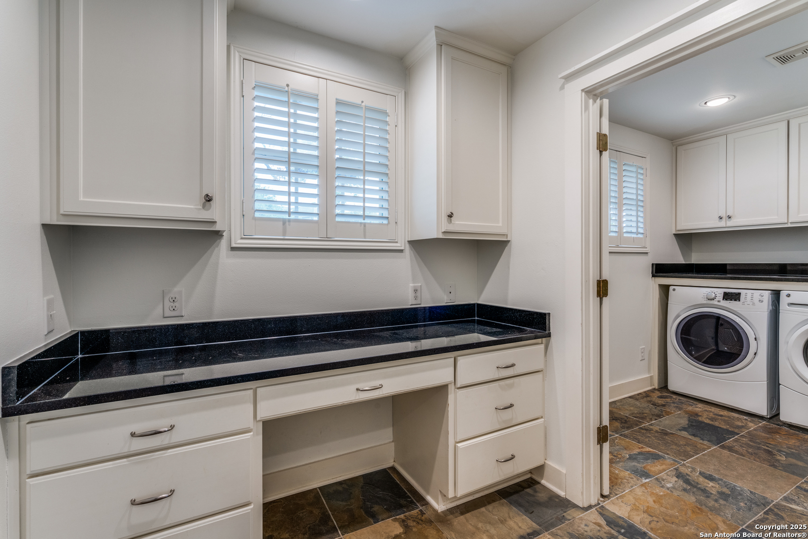100 SEFORD DR, Terrell Hills, TX 78209