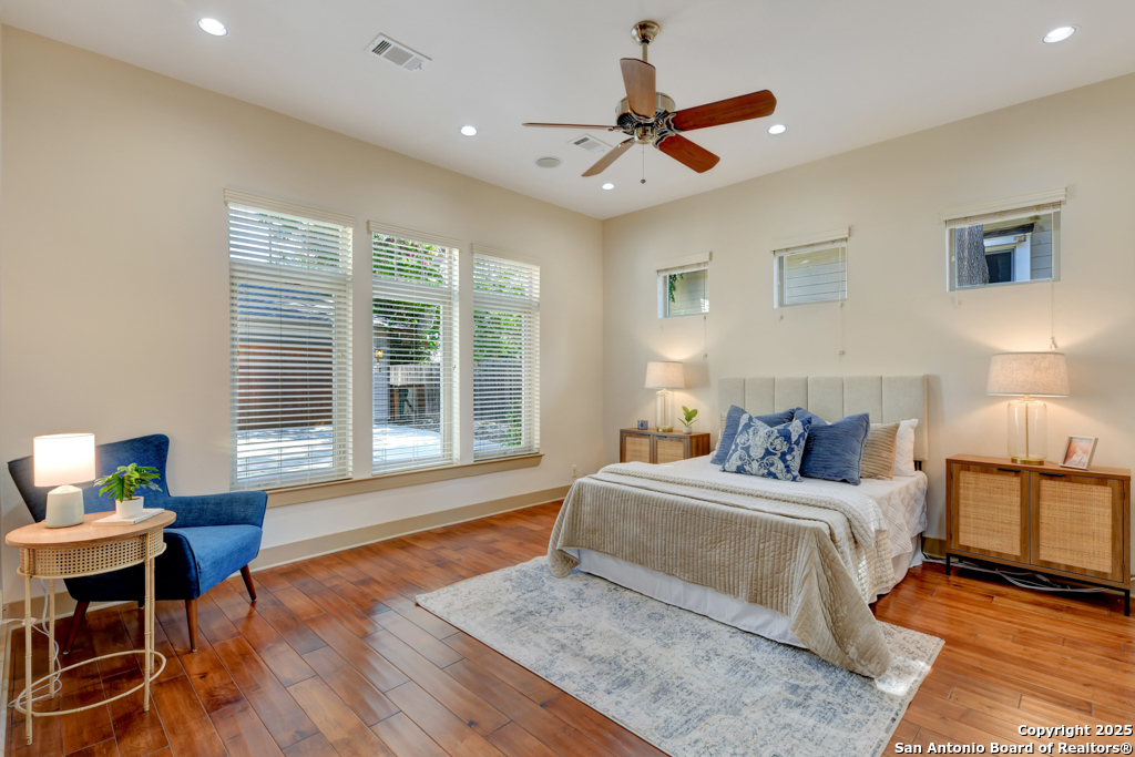 Additional seating area in primary bedroom