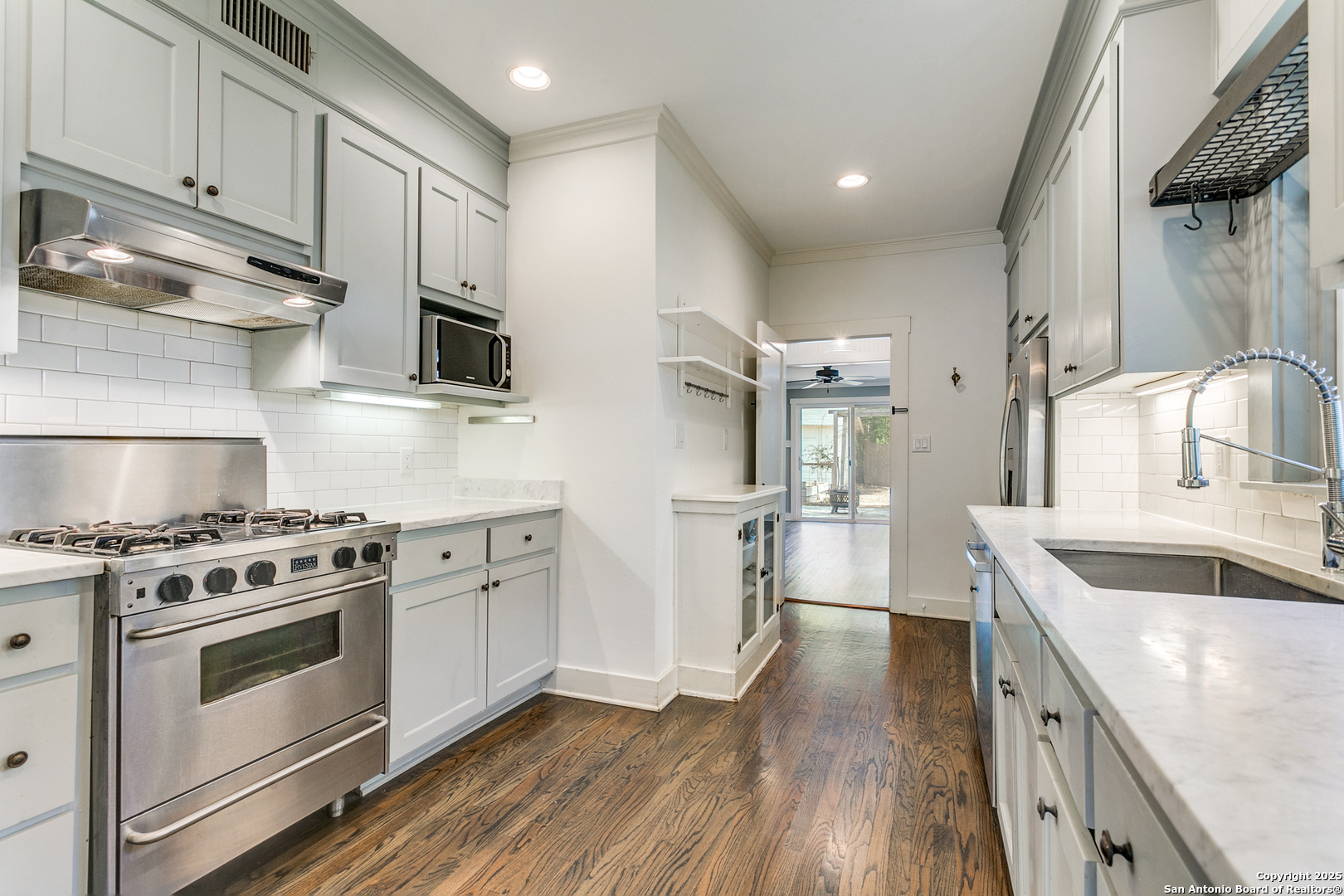 212 CHICHESTER PL, Alamoheights, TX 78209