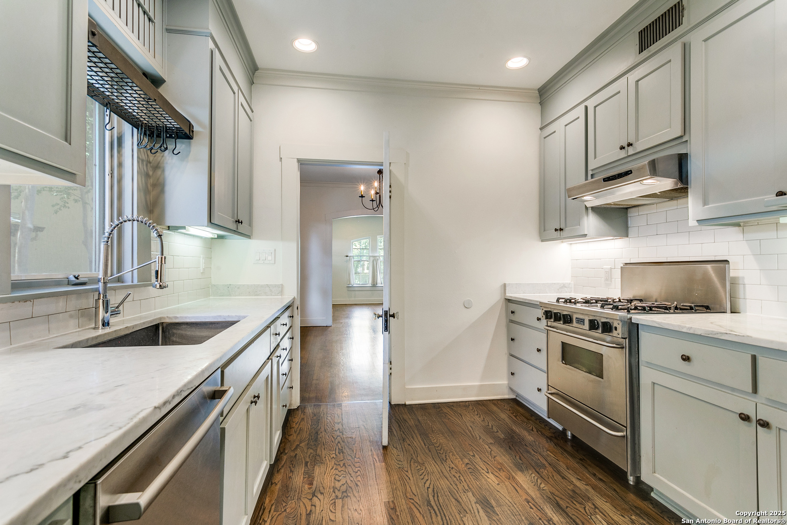 212 CHICHESTER PL, Alamoheights, TX 78209