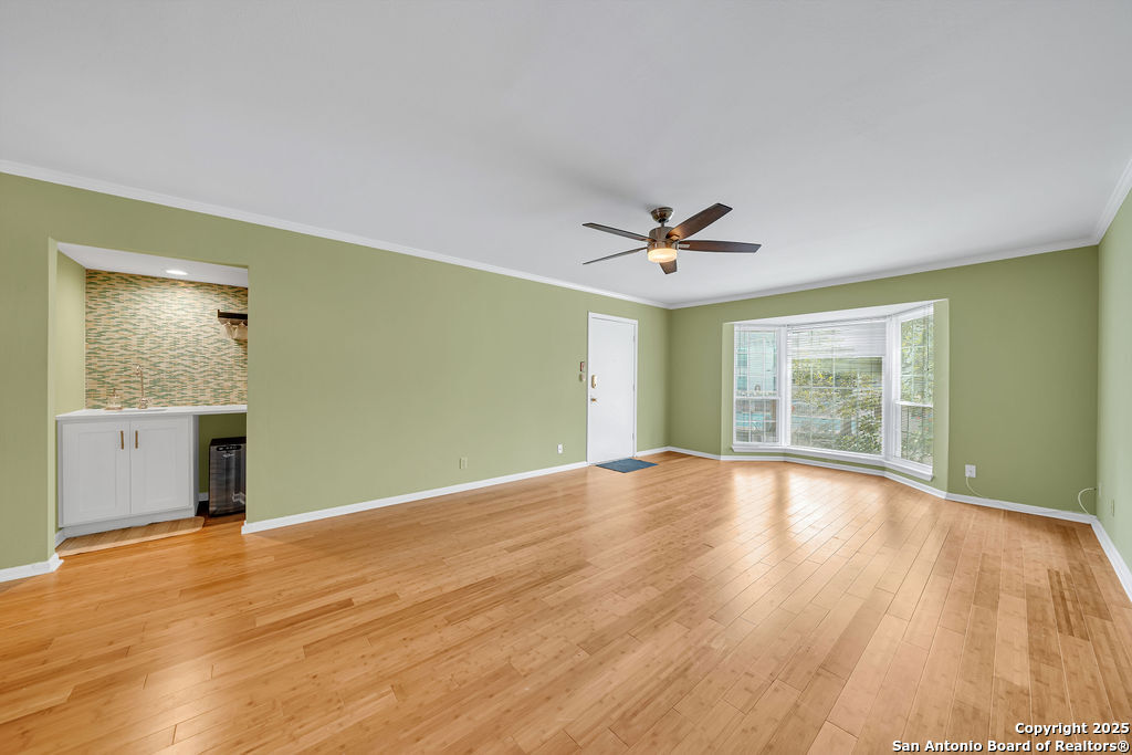 102 Ruelle, #200-B, San Antonio, TX 78209