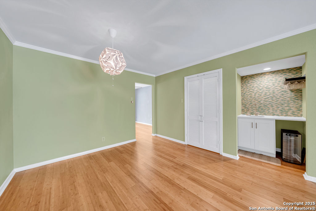 102 Ruelle, #200-B, San Antonio, TX 78209