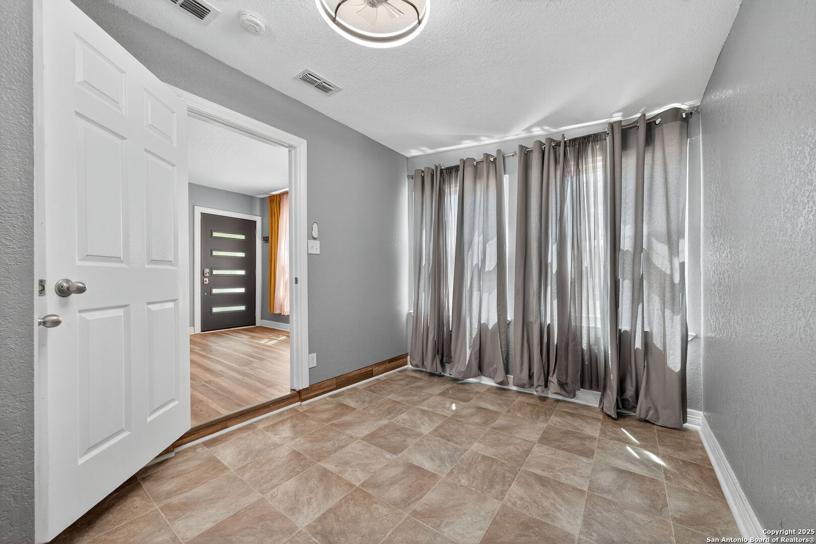 139 Timberlane Dr, San Antonio, TX 78209