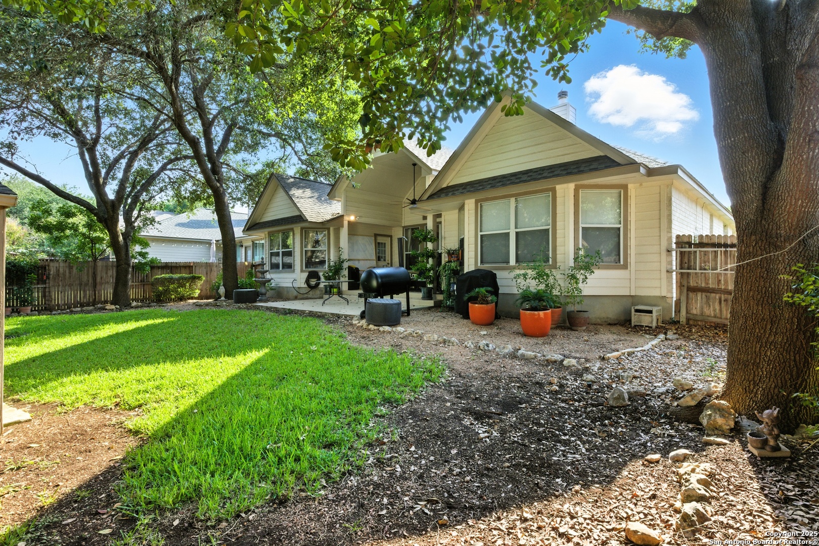 15226 FALL HAVEN DR, San Antonio, TX 78247