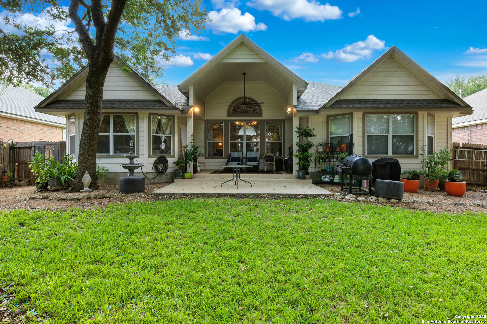 15226 FALL HAVEN DR, San Antonio, TX 78247