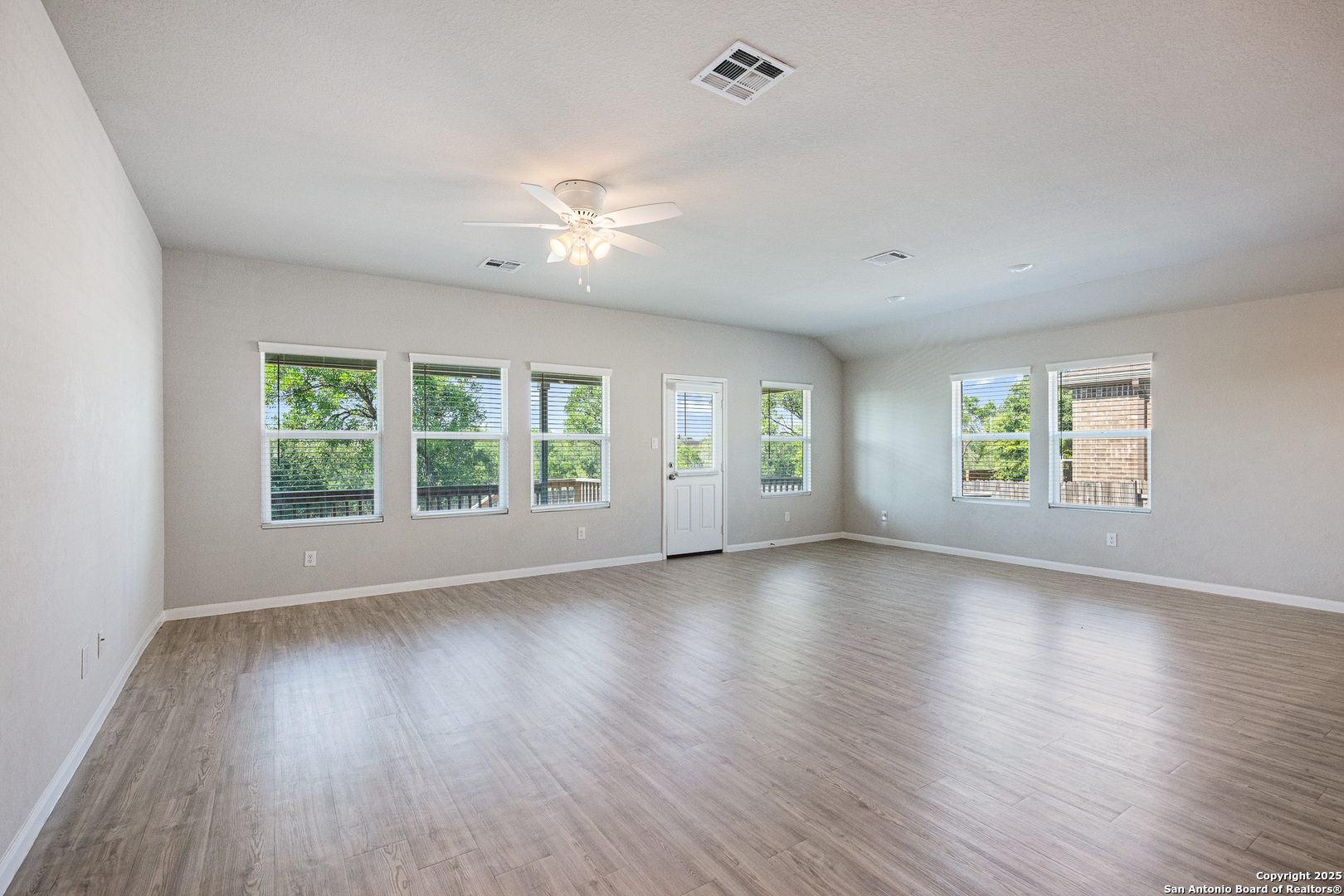 15214 Counterpoint, San Antonio, TX 78245