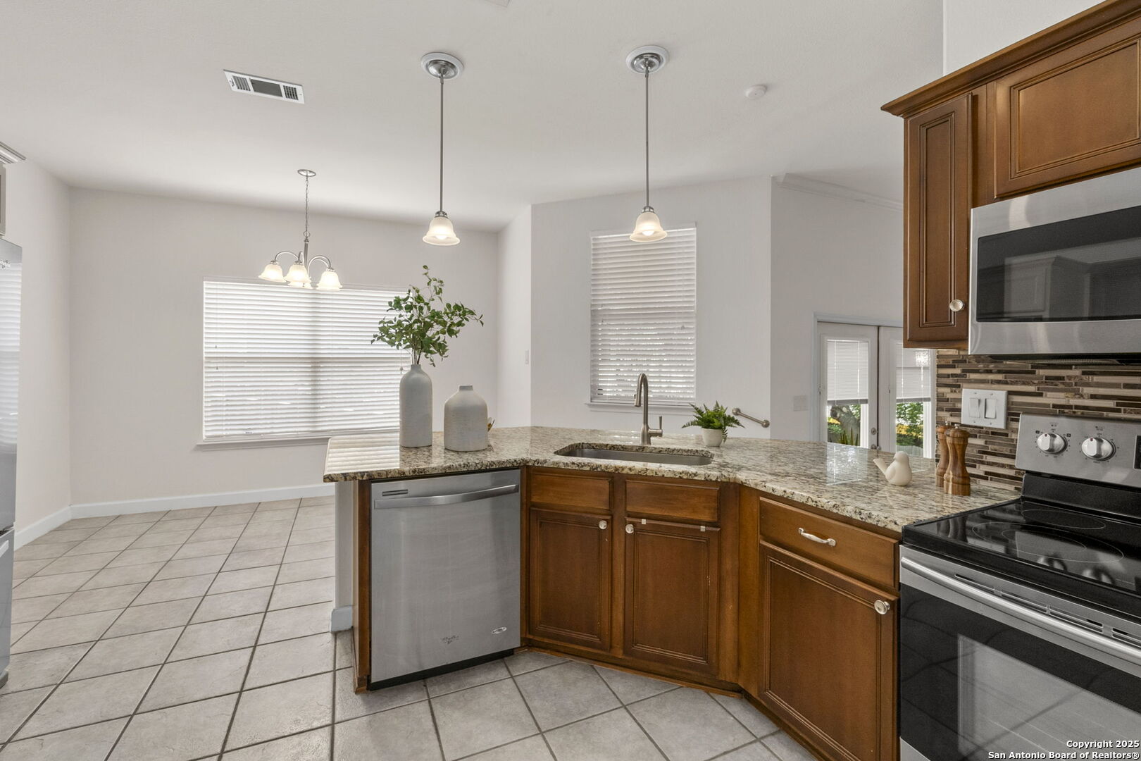 Kitchen - oversized, deep sink