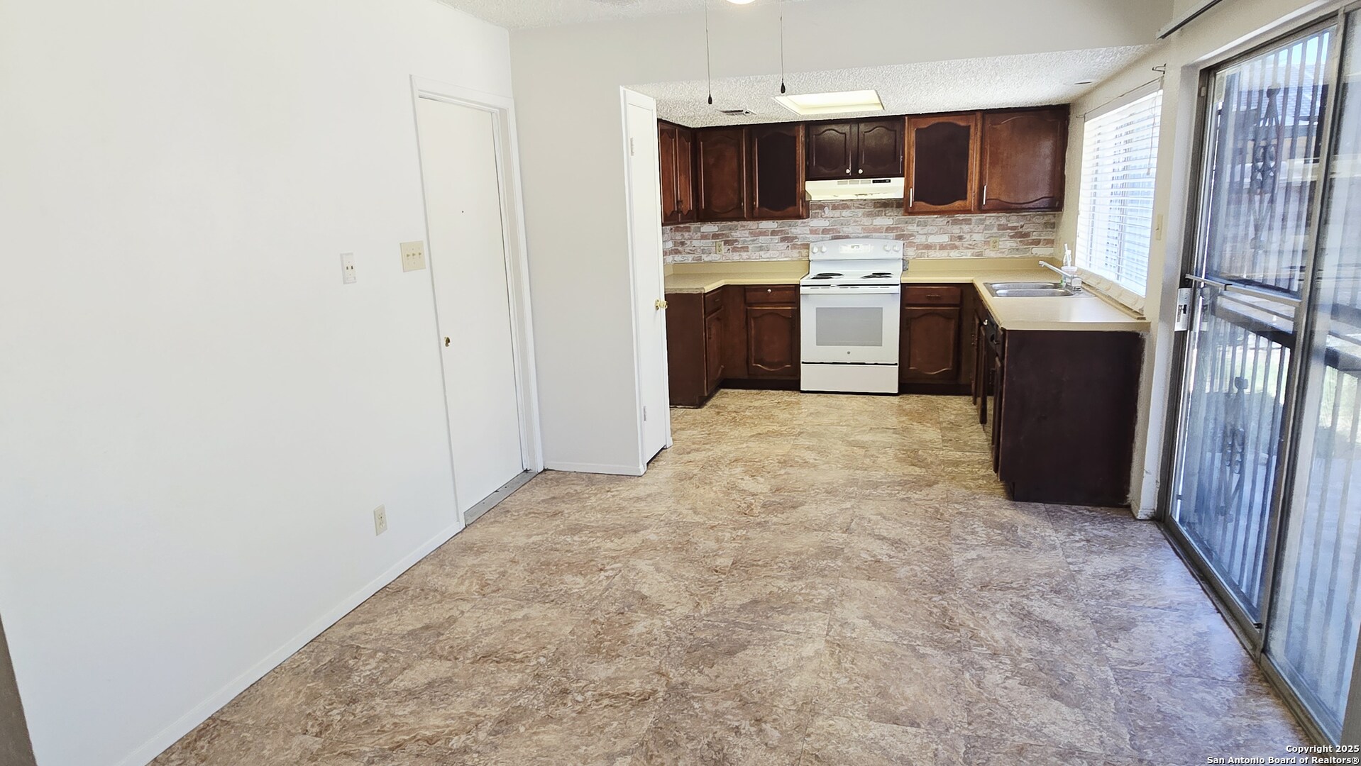 3043 TIMBER VIEW DR, San Antonio, TX 78251