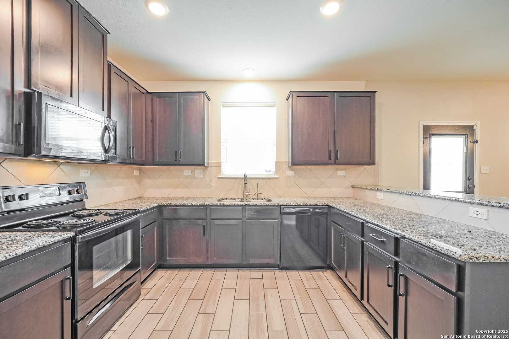 9839 OVERLOOK CYN, San Antonio, TX 78245