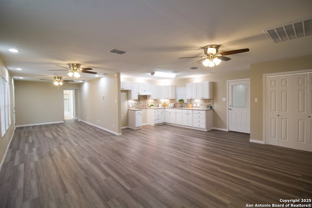 Photo 3 of Sale Pending at 906 E Toledo, Beeville, TX 78102 | MLS# 1901762 | Listing updated on 2025-11-10