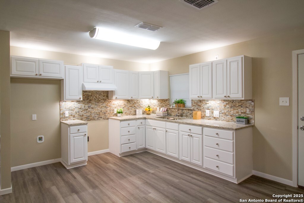 Photo 3 of Sale Pending at 906 E Toledo, Beeville, TX 78102 | MLS# 1901762 | Listing updated on 2025-11-10