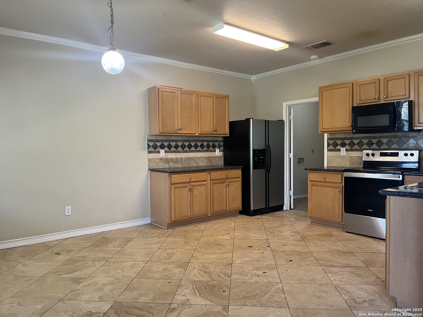7002 Hallie Spirit, San Antonio, TX 78227