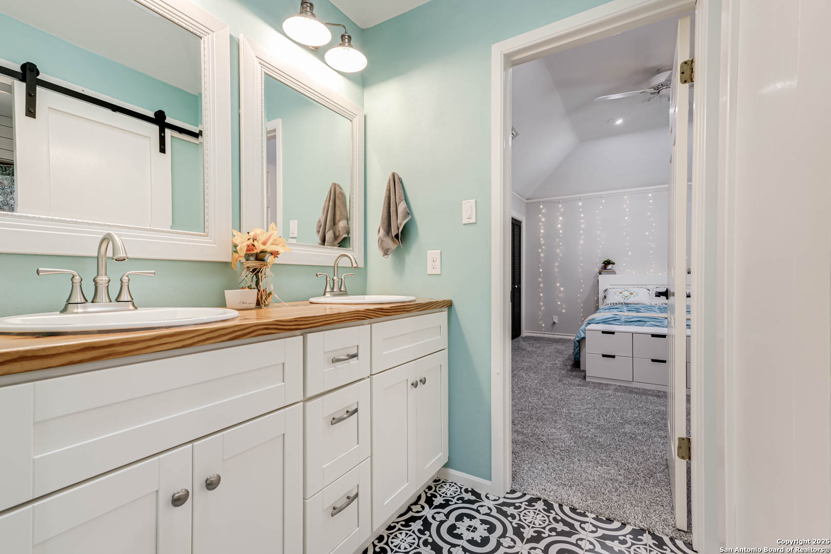 jack and jill bathroom upstairs