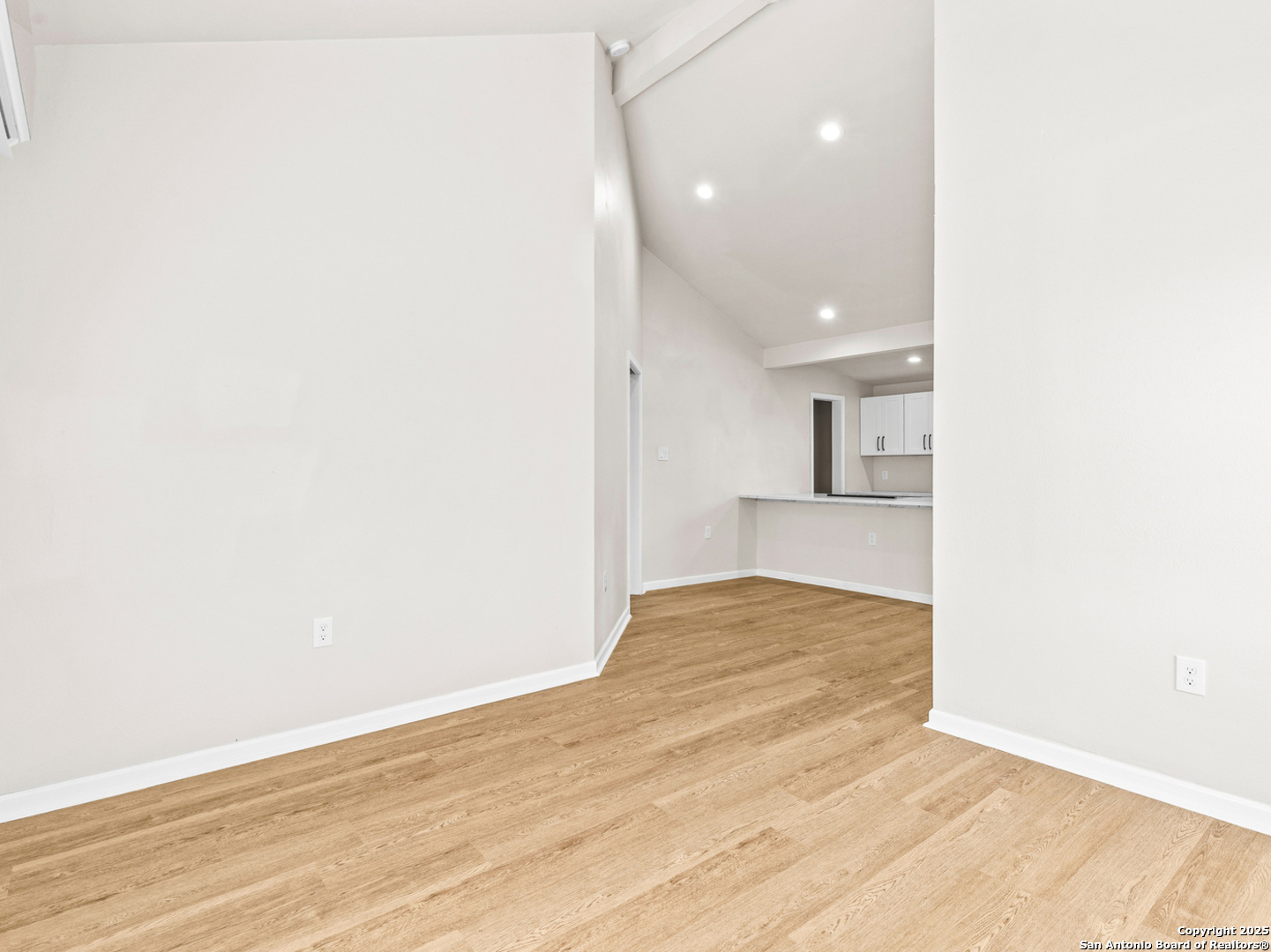 207 Alvarez, #2, San Antonio, TX 78204