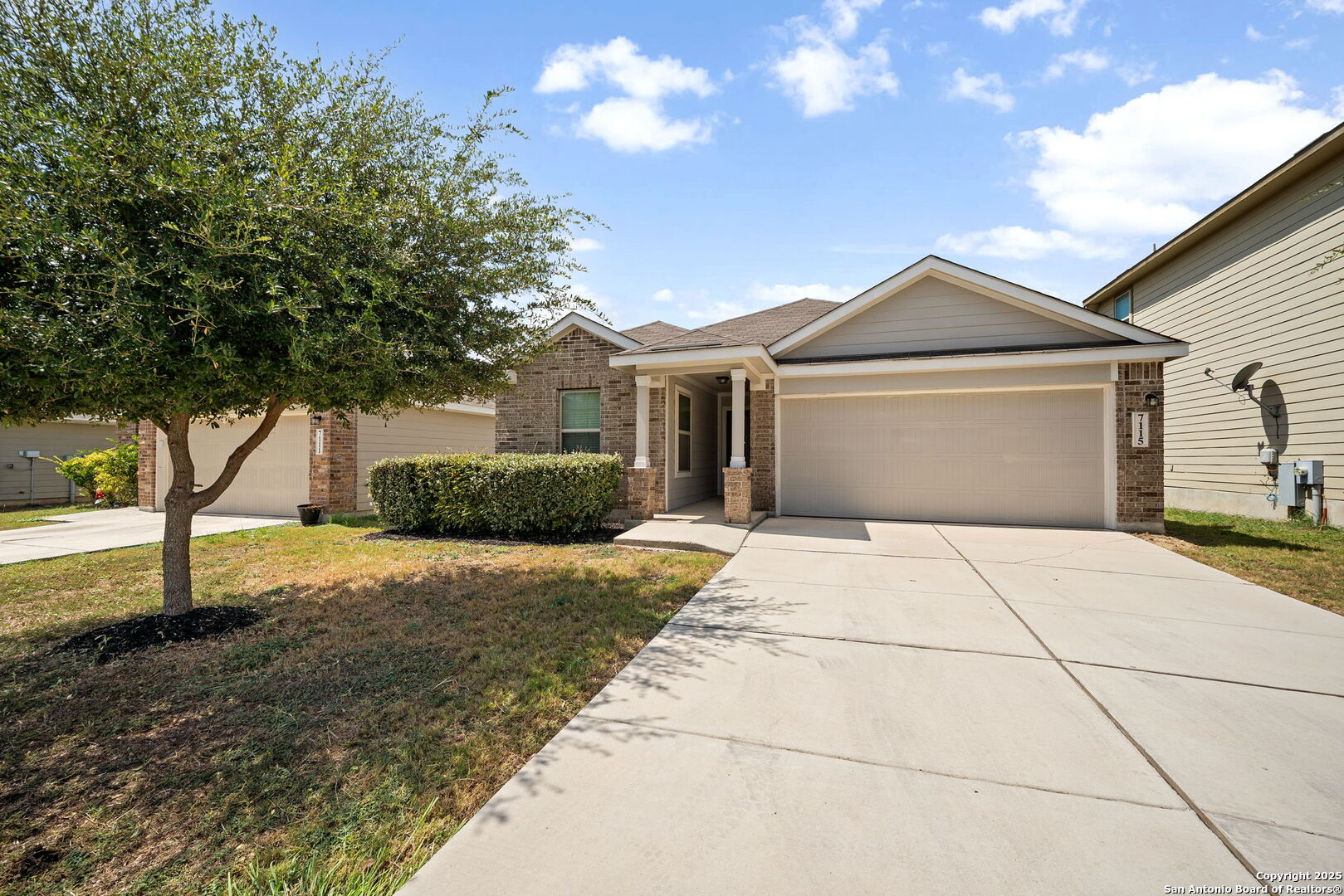 Property photo for 7115 Azalea Sq, San Antonio, TX