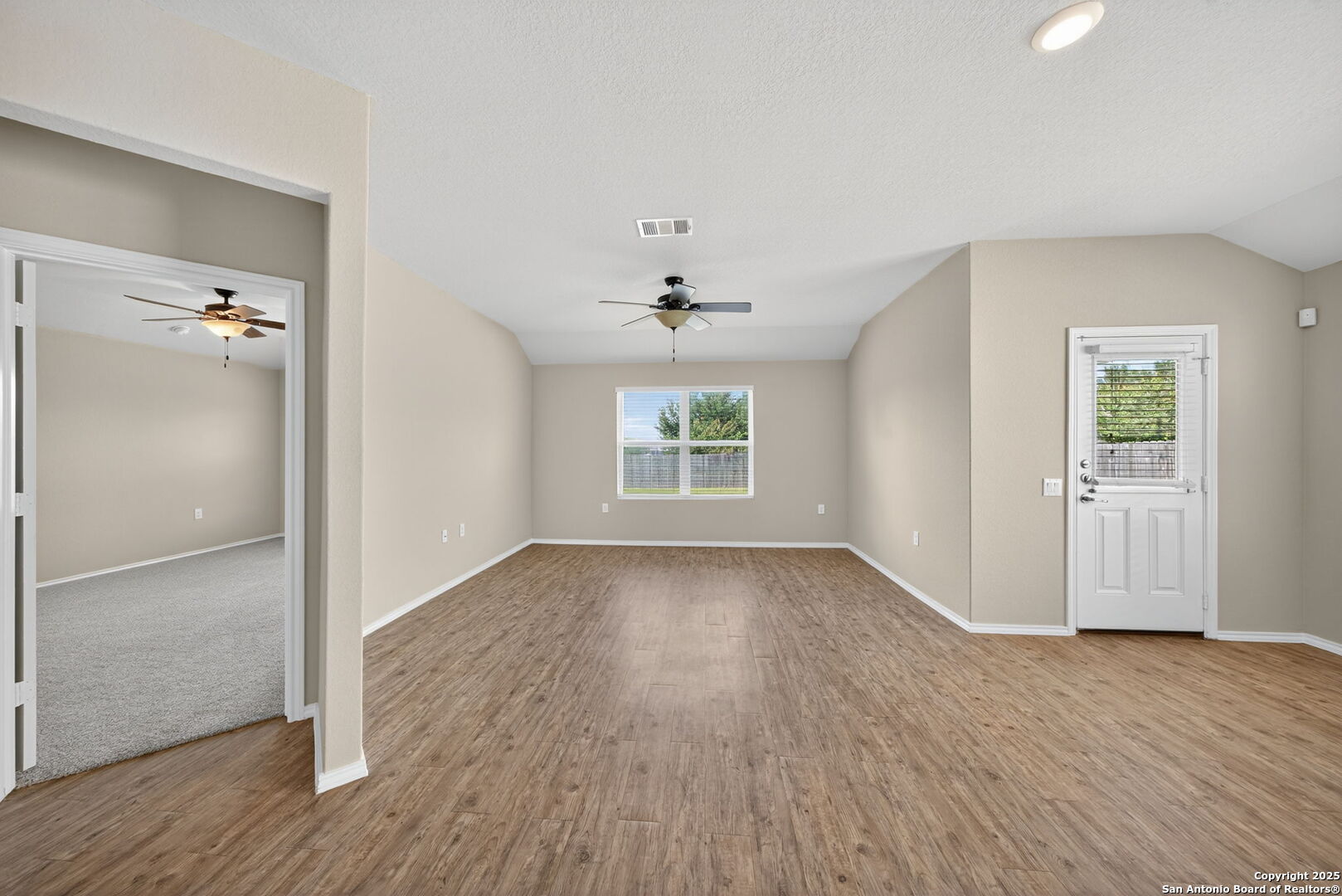 7115 Azalea Sq, San Antonio, TX 78218